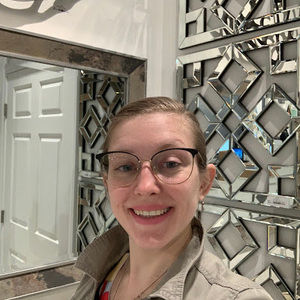 Meet your Posher, Leah